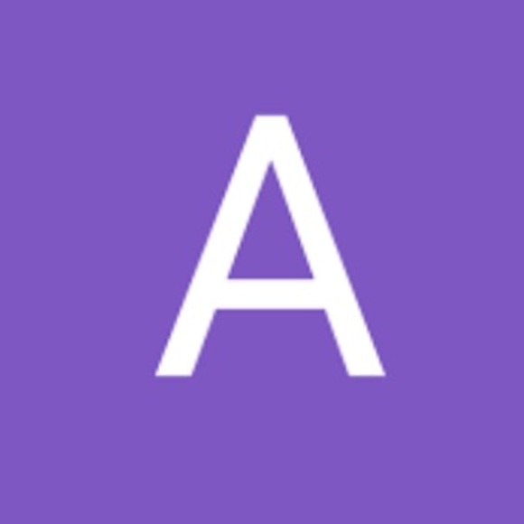 Meet your Posher, Ava - Picture 1 of 1